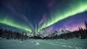 ѩɽɭ���Ͽյļ���ҹ��