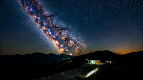 ҹ��ɽ�������ǿվ���