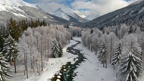 ����ɽ�ֺ���ѩ��ȫ��