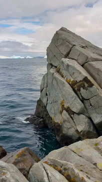 ������ʯ��Զ����ɽ����