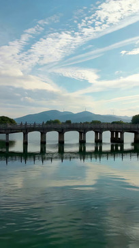 �����ϵ�ʯ������Ȼ���