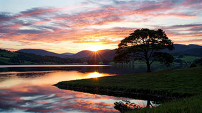 ����Ϧ����Ȼ���