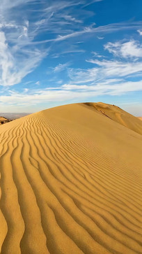 ��������µ�ɳĮɳ�𾰹�