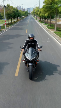 ���ӹ�·����Ħ�г�