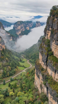 ɽ���ƺ����Ƶ�Ͽ�ȷ羰