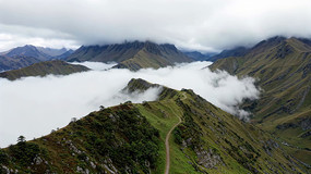 ɽ���ƺ���Ȼ���ȫ��