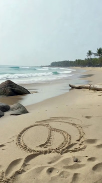 ɳ̲�Ϻ��˱ߵ�ɳ��ͼ��