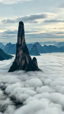 �ƺ��еĸ���ɽ�徰��