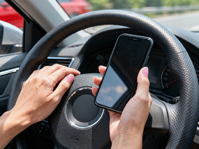 ��ʻ������Υ�濴�ֻ�