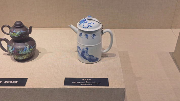 ���ջ�ɽ�����Ļ������չ���������Ʒչʾ