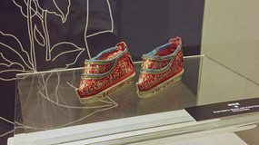 ���ջ�ɽ�����Ļ������չ�����廨Ь