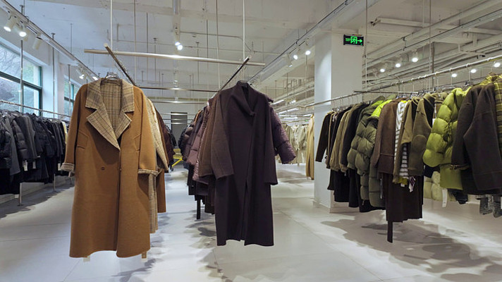 冬季女装服装陈列展示 冬季女装服装陈列展示