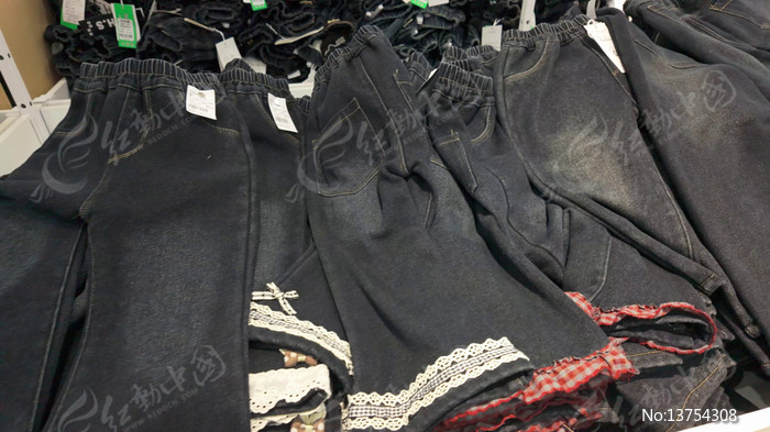 �ѵ��ڷŵ�ţ�п��ز�