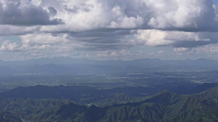 �߿ո��ɽ�����Ʋ㾰��