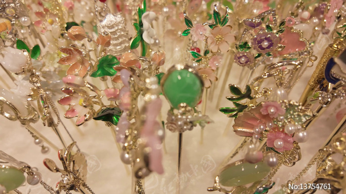 �ŷ羫���鱦������д