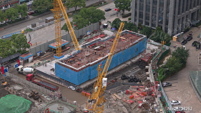 ���ݵ���3���߶�������ƽվʩ���ֳ�����