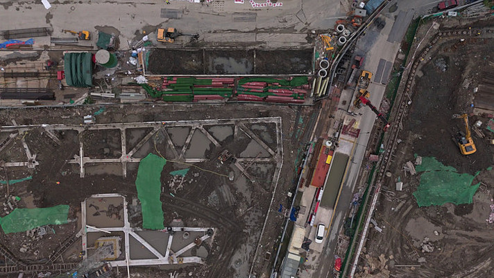 ���ݵ���3���߶�������ƽվʩ���ֳ�����