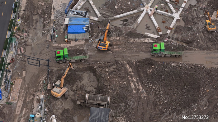 ���ݵ���3���߶�������ƽվʩ���ֳ�����