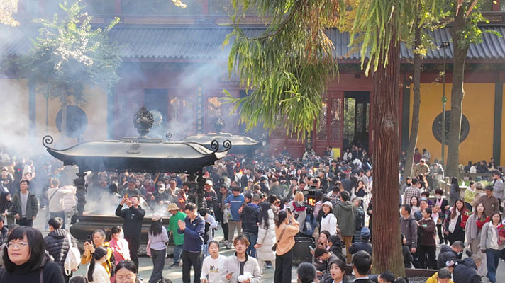 ��������������ǰ��Ⱥ������������