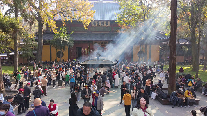 ��������������ǰ��Ⱥ������������