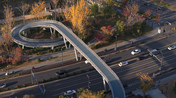 ������ƽ���պ��Ļ��ι�������