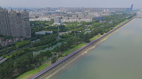 ������ɳǮ�����ߵĴ�ѧ�Ǿ���