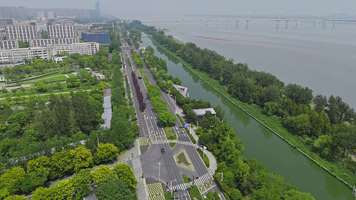 ������ɳ֮����·�ܱ߾�ɫ