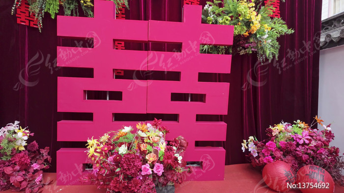 �����ֳ���ɫ˫ϲװ���ز�