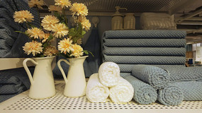 �����ϰڷŵ�ë���뻨����Ʒ