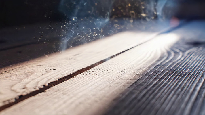 木板表面洒落的光影与灰尘 木板表面洒落的光影与灰尘