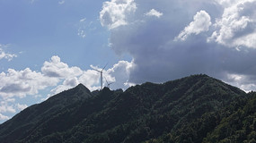 ɽ��������������ƶ�