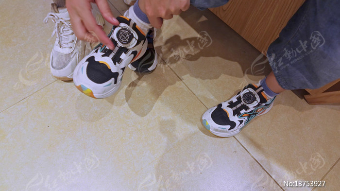 �̳�����ͯ��Ь����Ь