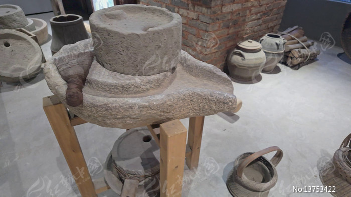 ����չʾ��ʯĥ����ͳ����