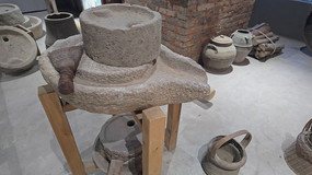 ����չʾ��ʯĥ����ͳ����