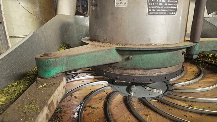 �����еĲ�Ҷ�����ӹ����Զ���ˮ���豸