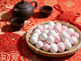 ��ɫ��Բ��Ԫ���ڹ���