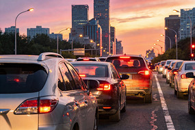 �������߷�ʱ�Ľ�ͨ·��