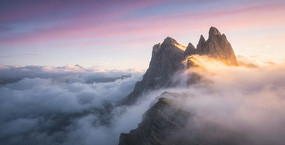 �ƺ��е�׳��ɽ��