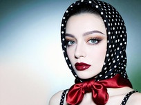 ���Ų���ͼ��ͷ����ʱ����Ů