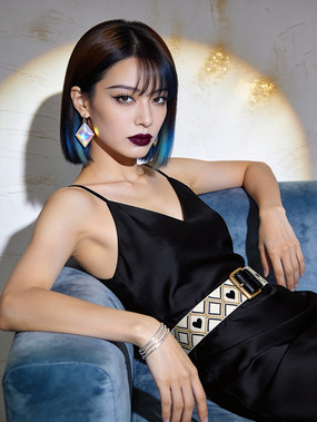 ����ֵ��ʱ�ж̷���Ů