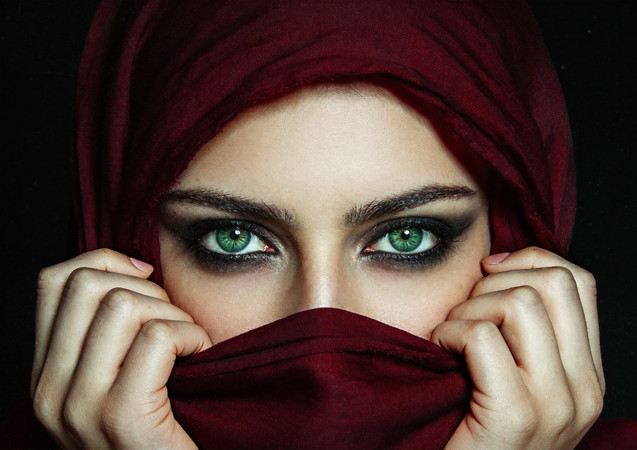 �ƺ�ɫͷ���������Ů��