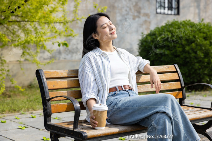 ���������տ��ȱ�����Ů