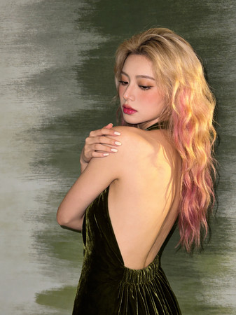 ����¶����ȹ�Ľ���Ů