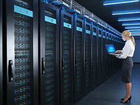 ���ݻ������Ů����ʦ