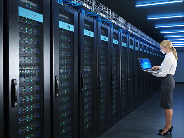 ���ݻ������Ů����ʦ