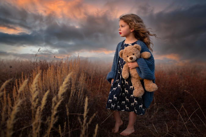 Ұ�ݴ��е�Ůͯ������ż JPG