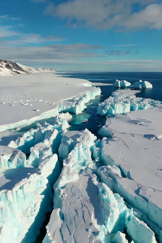 ���������뺣���ϵı�ɽ����