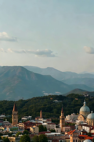 城市建筑与远山风景全景 城市建筑与远山风景全景