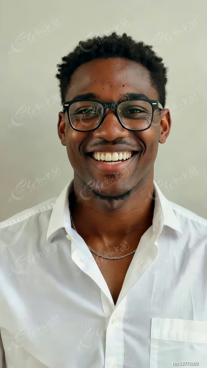 ���۾���������΢Ц��д