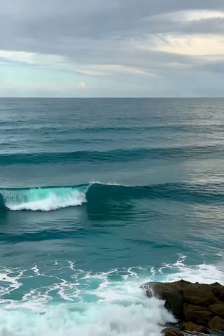 海边礁石与海浪景观 海边礁石与海浪景观